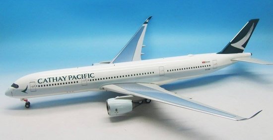 Airbus A350-900 Cathay Pacific  FLAPS UP